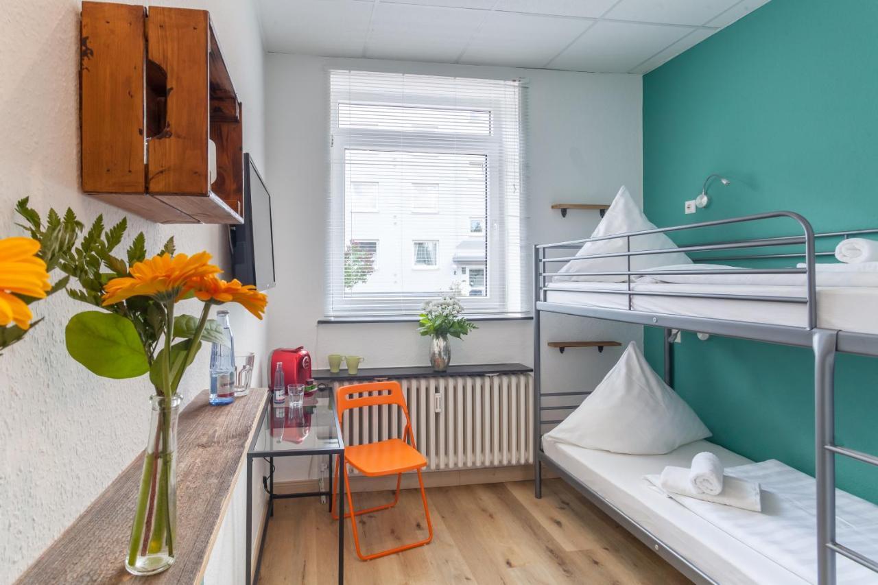 Hostel H12 *